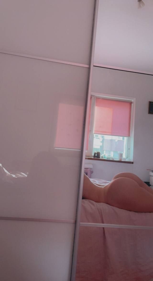 I specialize in massaging body and sex…. (1)— Deep troat sex (2)— 69 golden shower (3)— Sex body to body (4)— Doggy style (5) - Image 3